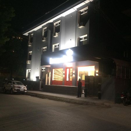 Lords Inn Нью-Дели Экстерьер фото